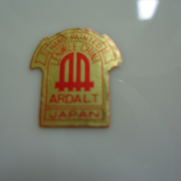 Lenwile Ardalt Plate & Cup Luncheon Butterfly - Picture 3 of 6